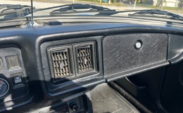 MG-MGB-1979-Convertible-25