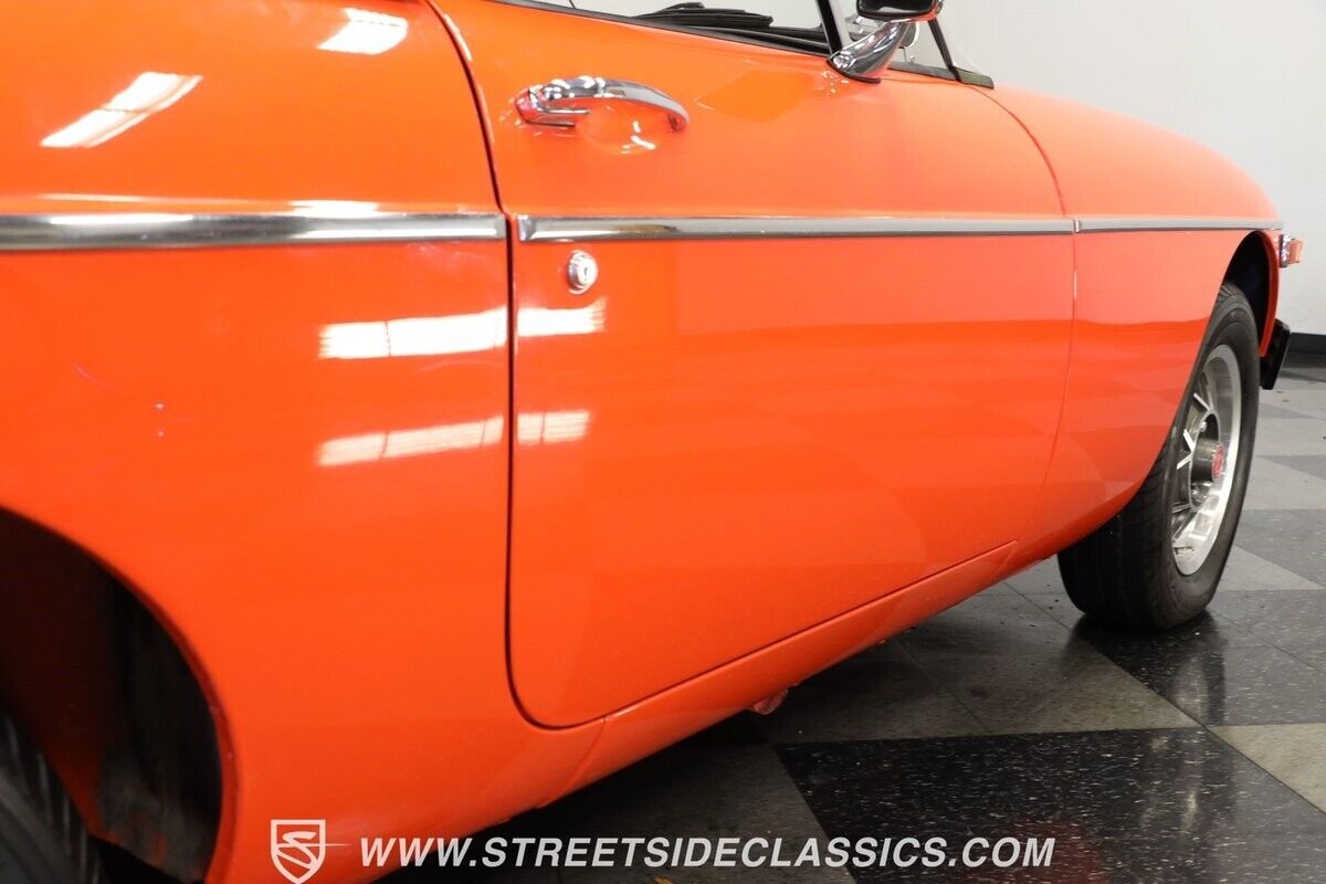 MG-MGB-1979-Convertible-26
