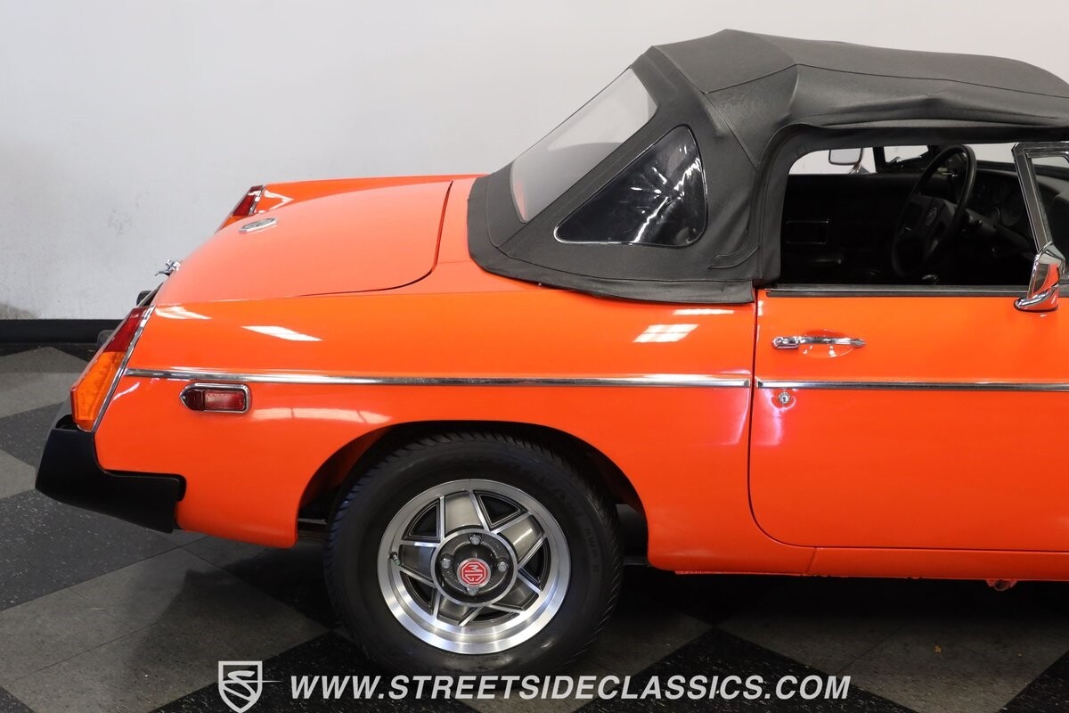 MG-MGB-1979-Convertible-27