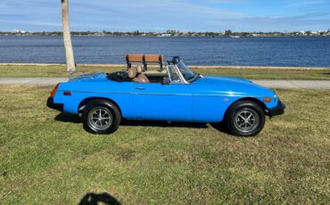 MG-MGB-1979-Convertible-3