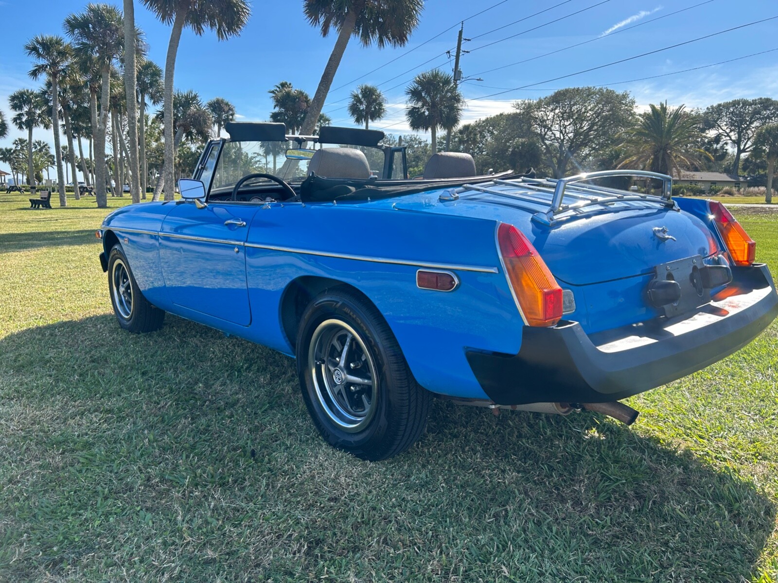 MG-MGB-1979-Convertible-6
