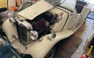 MG-T-Series-1951-Convertible-4