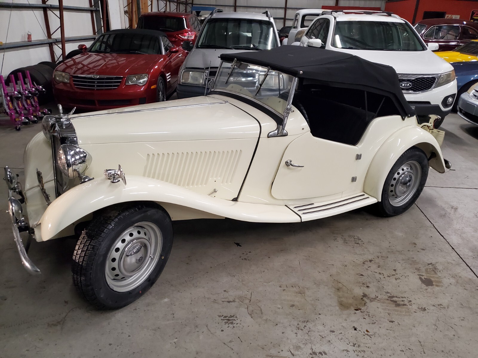 MG-T-Series-1951-Convertible-9