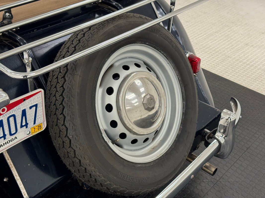 MG-T-Series-1951-Roadster-24
