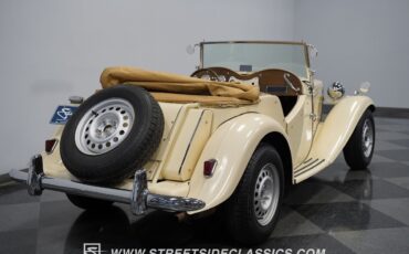 MG-T-Series-1952-Convertible-11