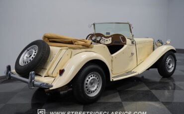 MG-T-Series-1952-Convertible-12