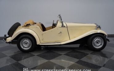 MG-T-Series-1952-Convertible-13