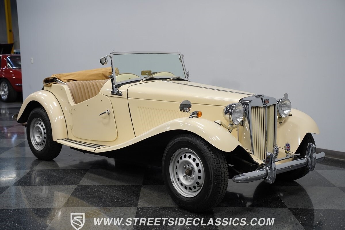 MG-T-Series-1952-Convertible-14