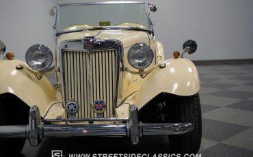 MG-T-Series-1952-Convertible-17