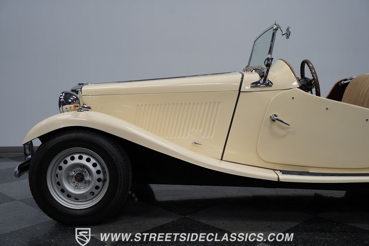 MG-T-Series-1952-Convertible-21