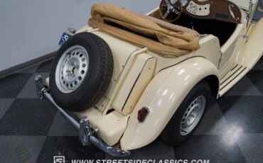 MG-T-Series-1952-Convertible-24