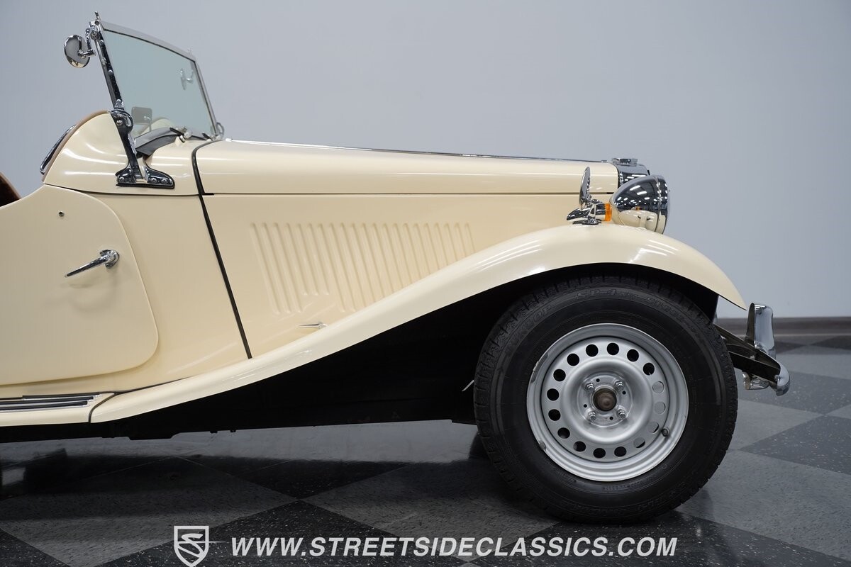 MG-T-Series-1952-Convertible-27