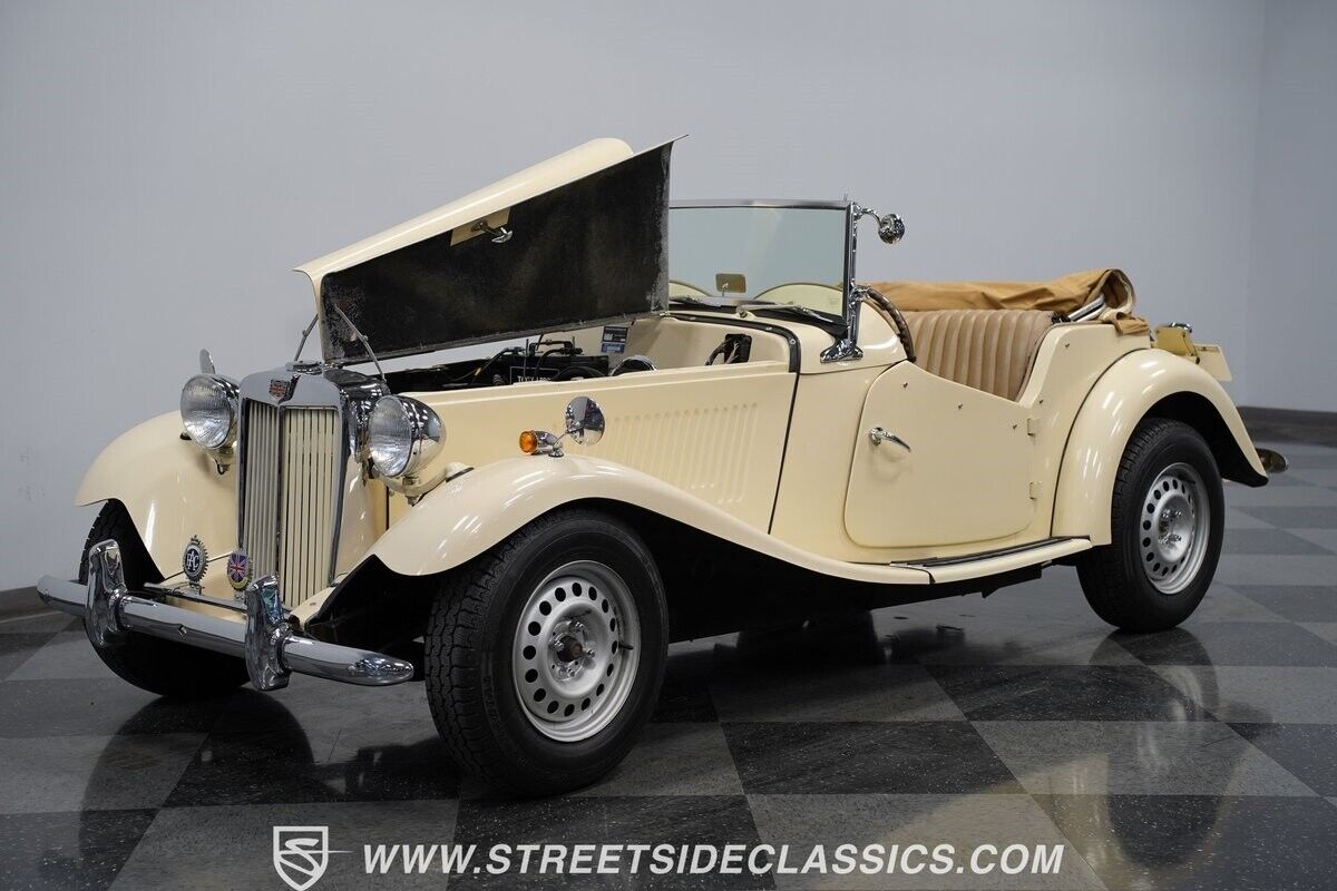 MG-T-Series-1952-Convertible-28