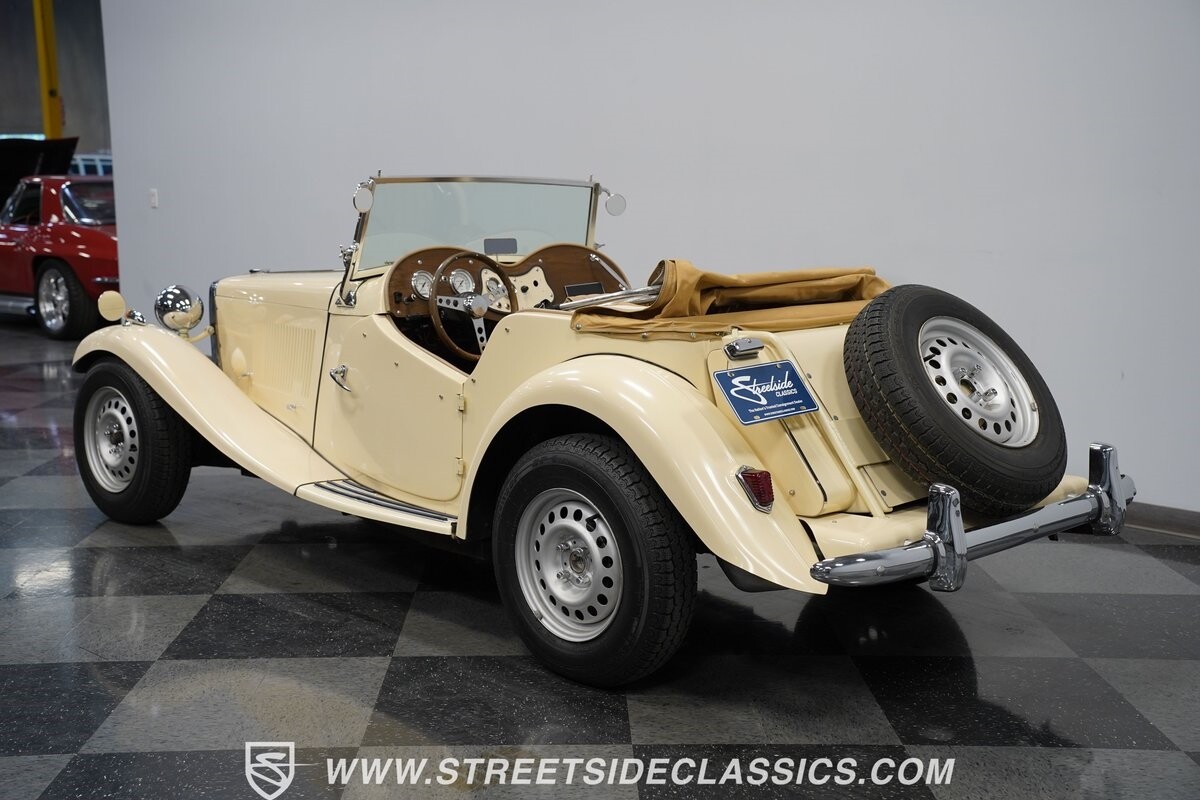 MG-T-Series-1952-Convertible-7