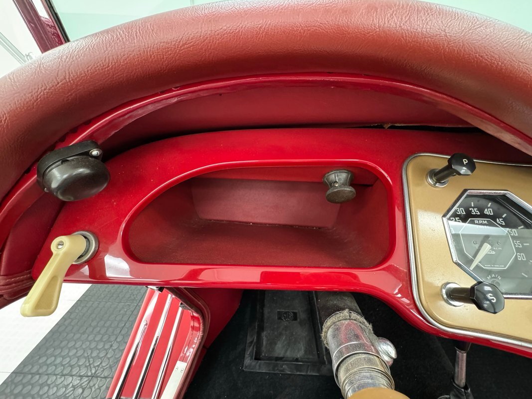 MG-T-Series-1954-Roadster-37