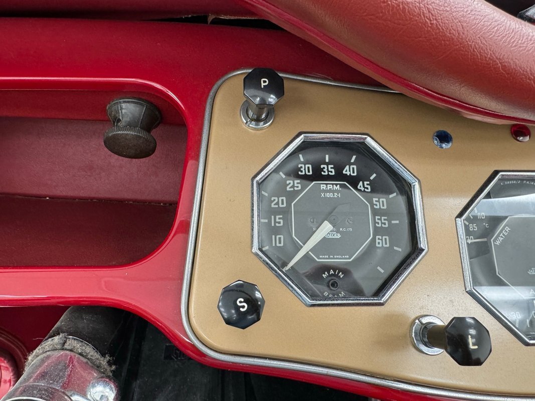 MG-T-Series-1954-Roadster-39