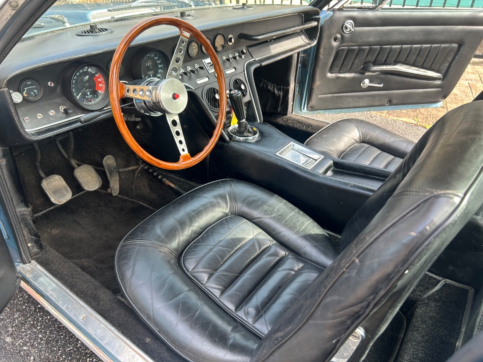 Maserati-Ghibli-1967-Coupe-28