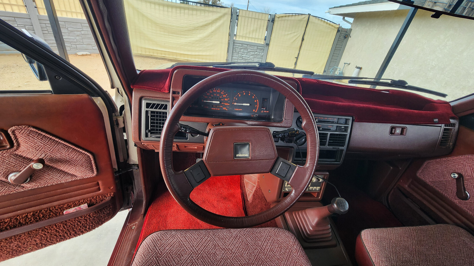 Mazda-B-Series-Pickups-1987-Extended-Cab-Pickup-11