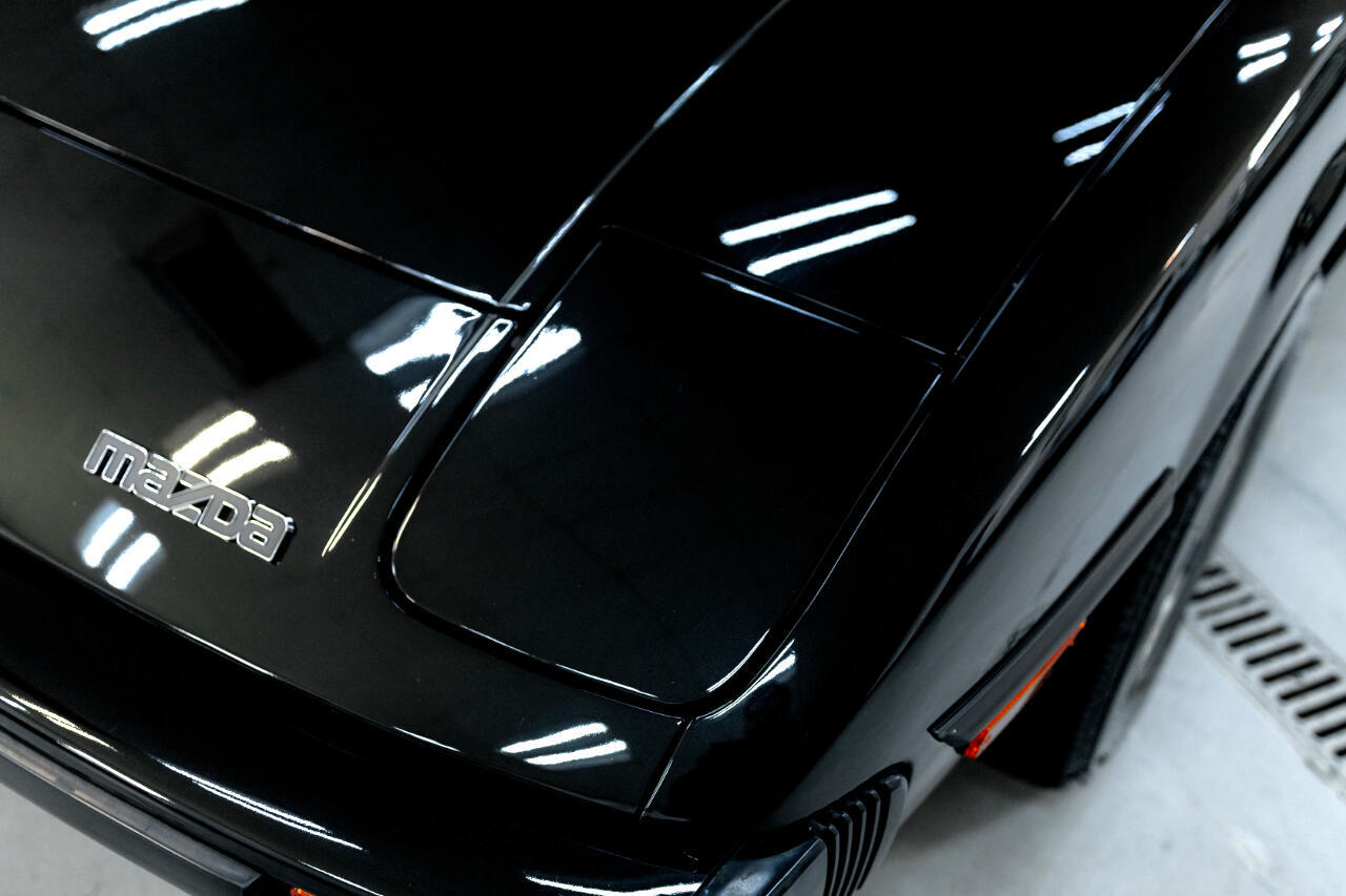 Mazda-RX-7-1980-Coupe-11