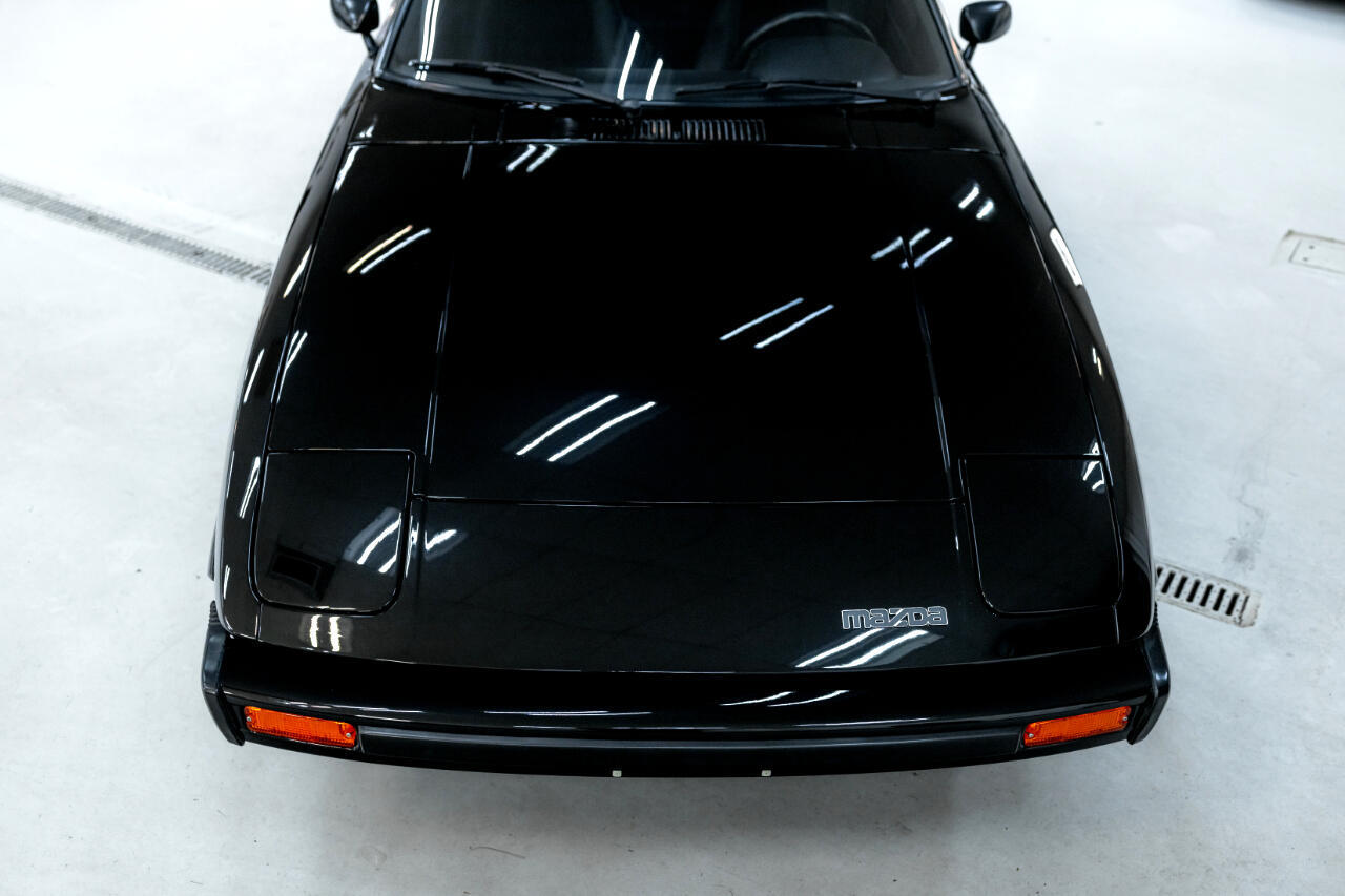 Mazda-RX-7-1980-Coupe-14