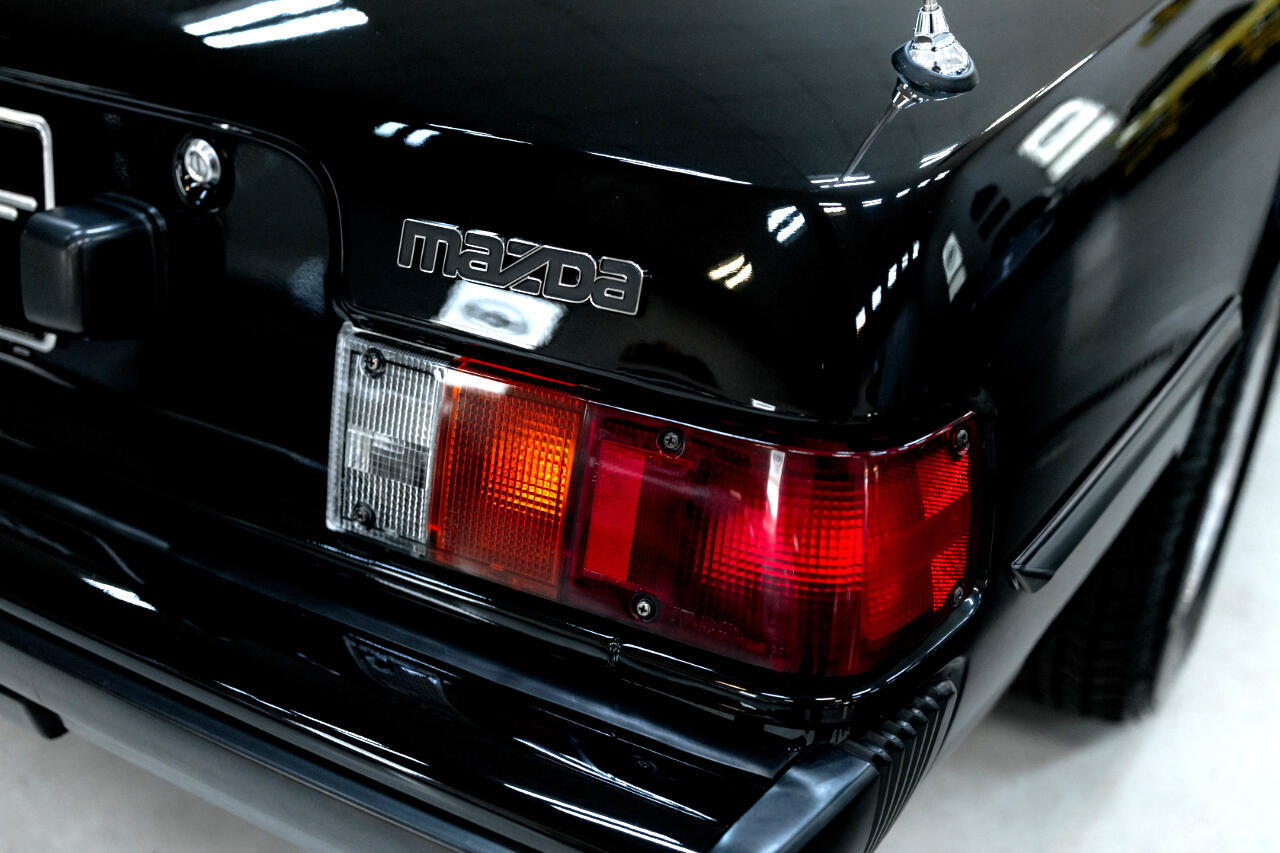 Mazda-RX-7-1980-Coupe-27