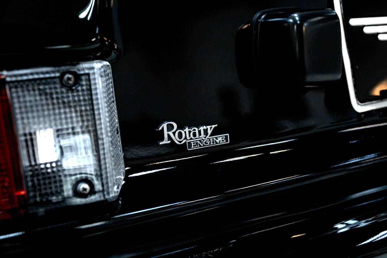 Mazda-RX-7-1980-Coupe-31