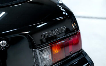 Mazda-RX-7-1980-Coupe-32
