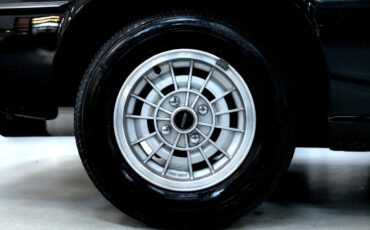 Mazda-RX-7-1980-Coupe-35