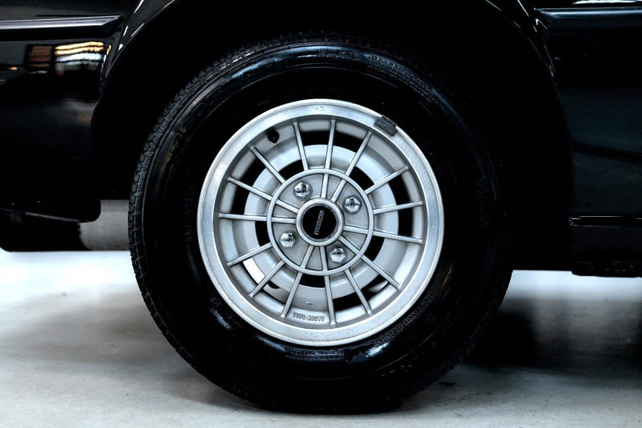 Mazda-RX-7-1980-Coupe-35