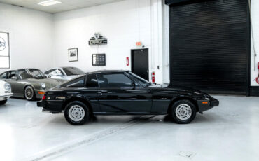 Mazda-RX-7-1980-Coupe-8