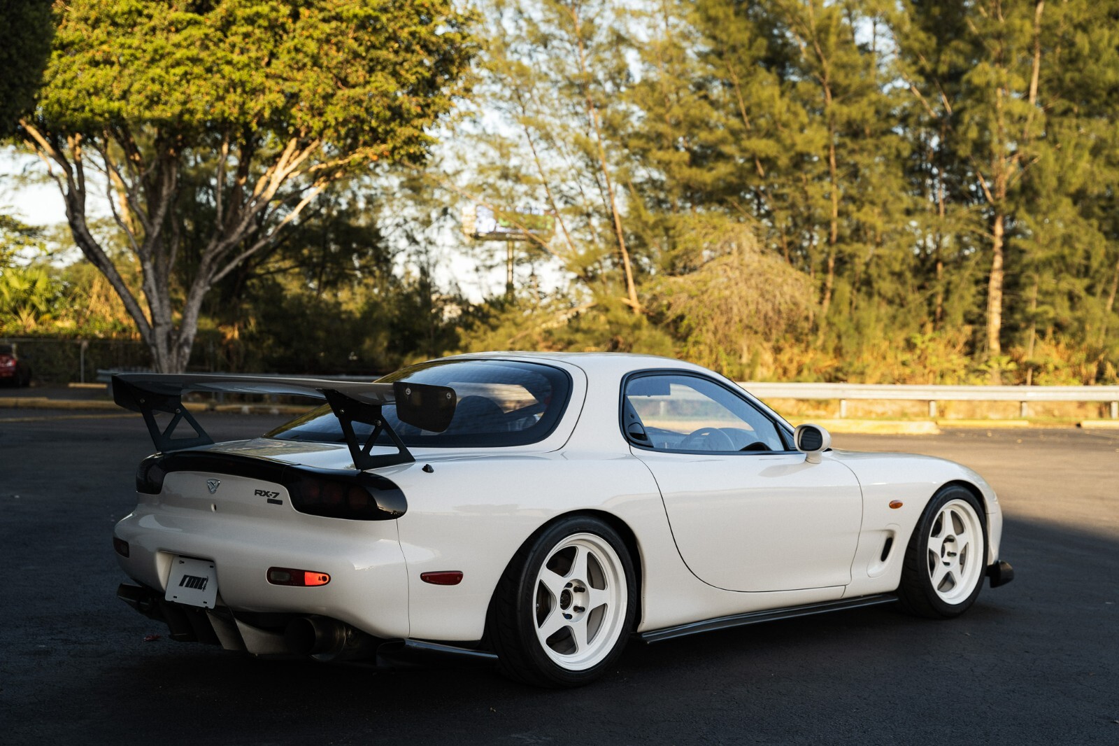 Mazda-RX-7-1993-Coupe-14