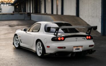 Mazda-RX-7-1993-Coupe-2