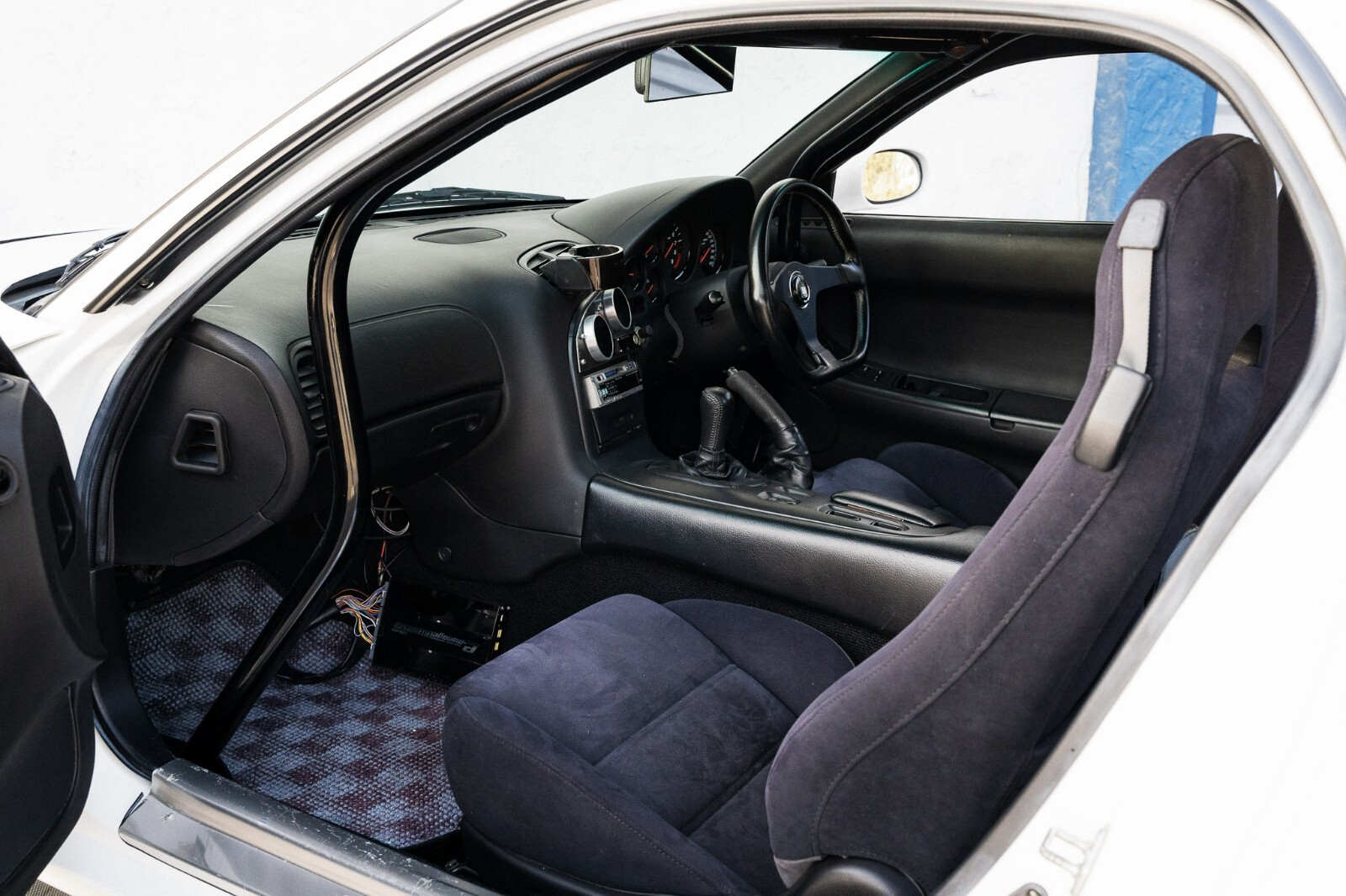 Mazda-RX-7-1993-Coupe-28