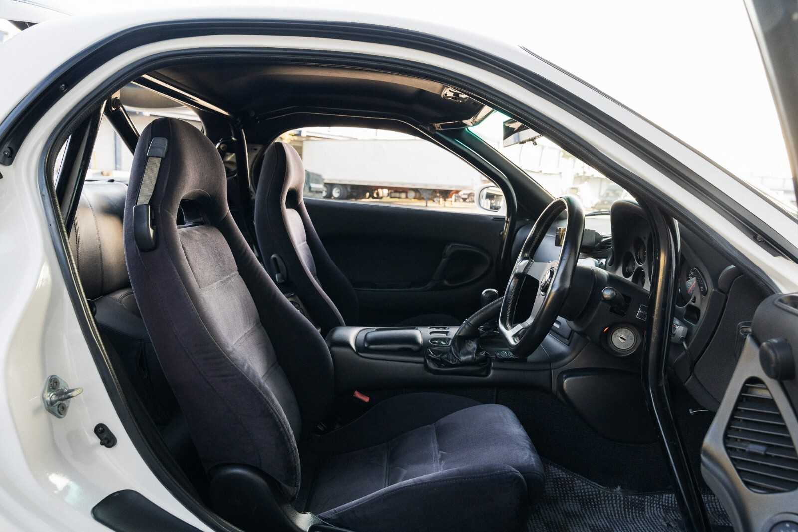 Mazda-RX-7-1993-Coupe-35