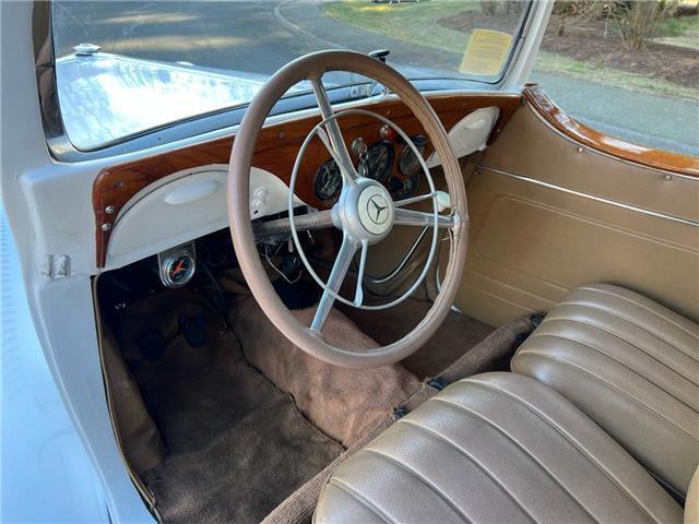 Mercedes-Benz-170-1939-Convertible-24