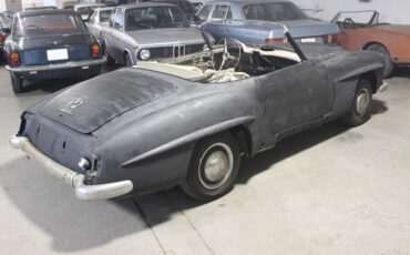 Mercedes-Benz-190-Series-1957-Convertible-3