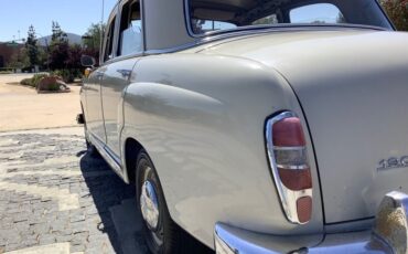Mercedes-Benz-190-Series-1960-Sedan-14