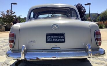 Mercedes-Benz-190-Series-1960-Sedan-16