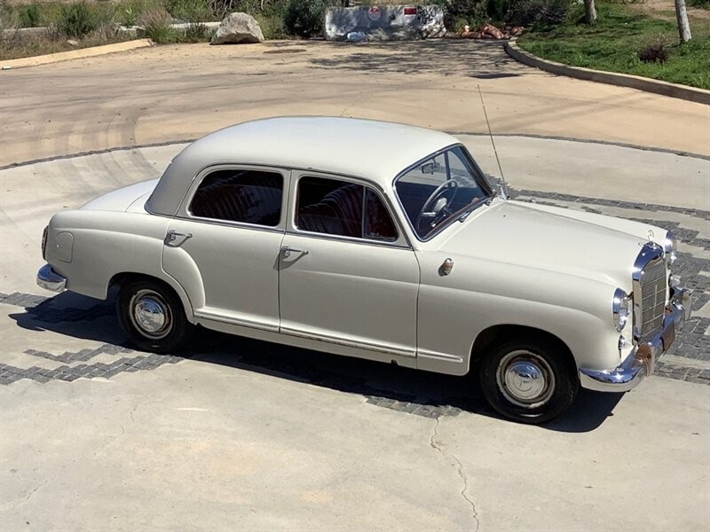 Mercedes-Benz-190-Series-1960-Sedan-18
