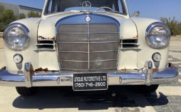 Mercedes-Benz-190-Series-1960-Sedan-2