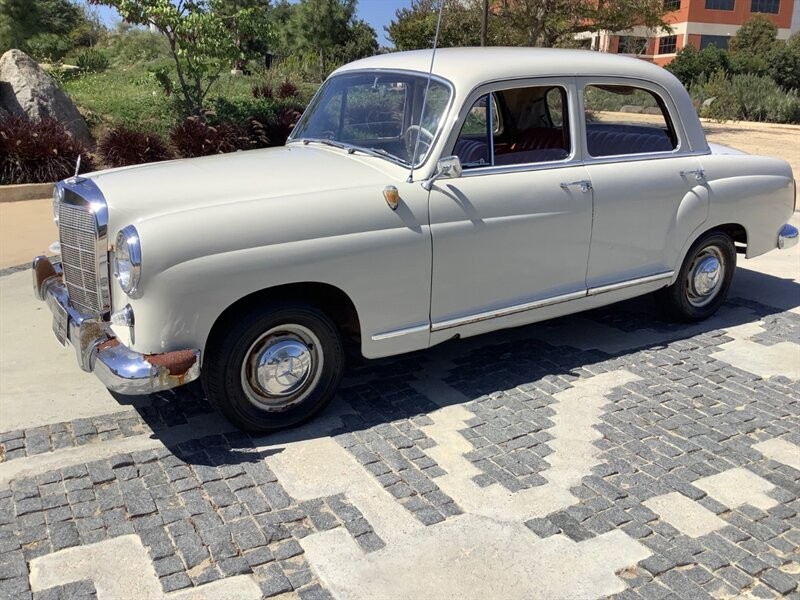 Mercedes-Benz-190-Series-1960-Sedan-6
