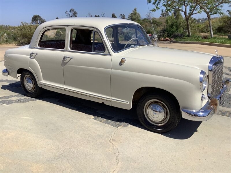 Mercedes-Benz-190-Series-1960-Sedan-8