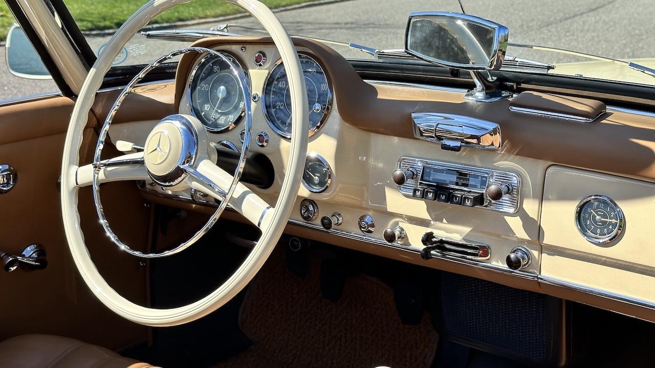 Mercedes-Benz-190-Series-1962-Convertible-1