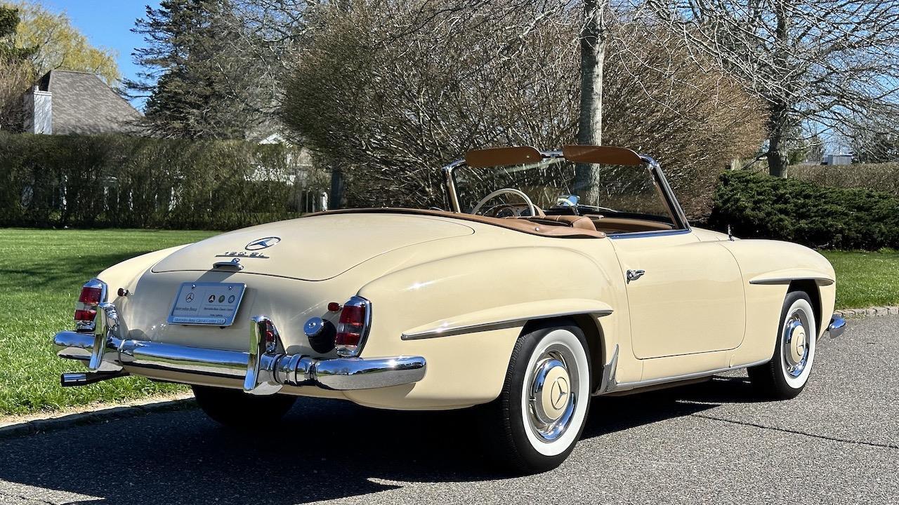 Mercedes-Benz-190-Series-1962-Convertible-16