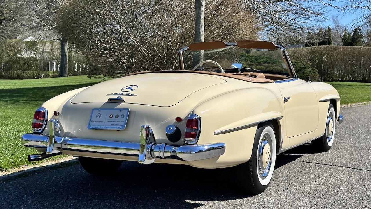 Mercedes-Benz-190-Series-1962-Convertible-17
