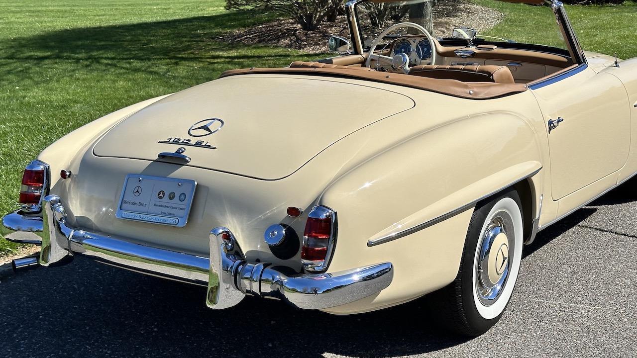 Mercedes-Benz-190-Series-1962-Convertible-19