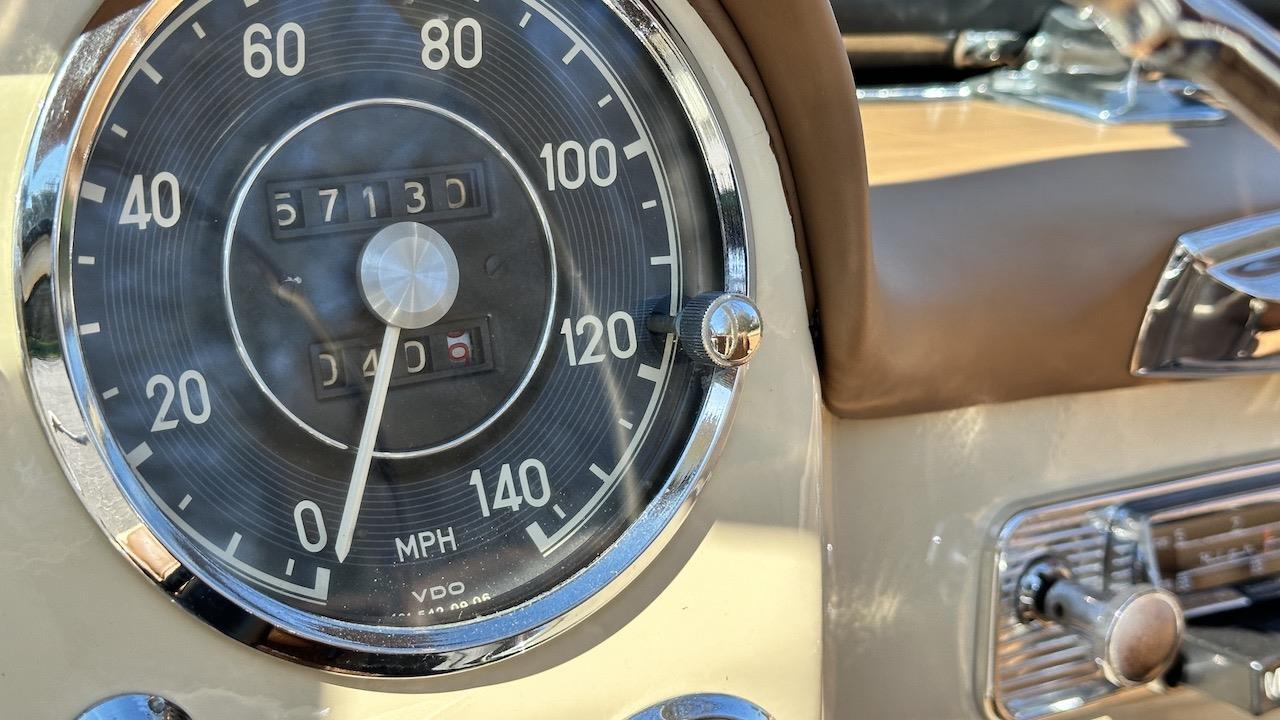 Mercedes-Benz-190-Series-1962-Convertible-2