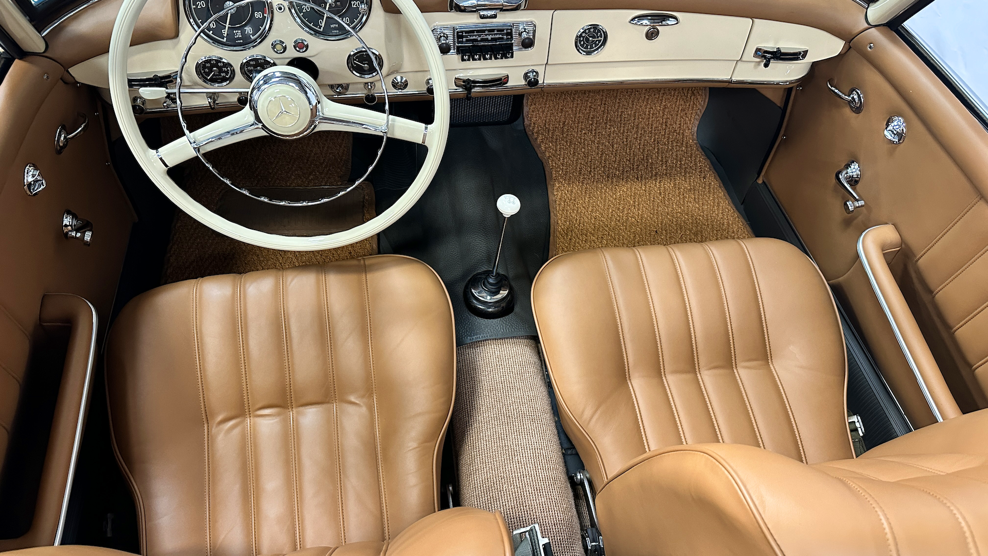Mercedes-Benz-190-Series-1962-Convertible-2
