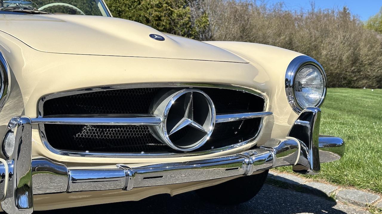 Mercedes-Benz-190-Series-1962-Convertible-23