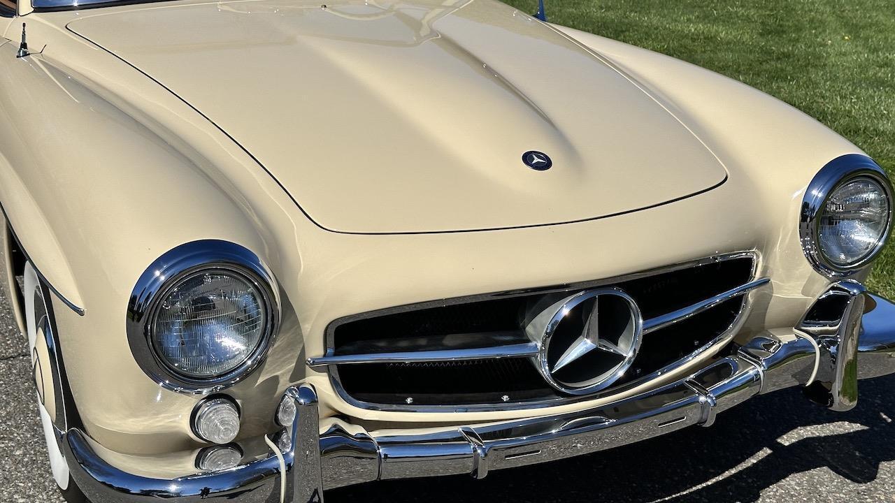 Mercedes-Benz-190-Series-1962-Convertible-24